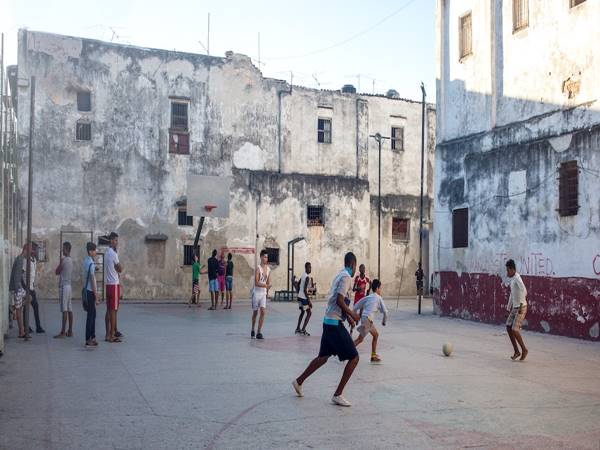 Bóng đá đường phố là gì? Tìm hiểu thêm về môn thể thao này.