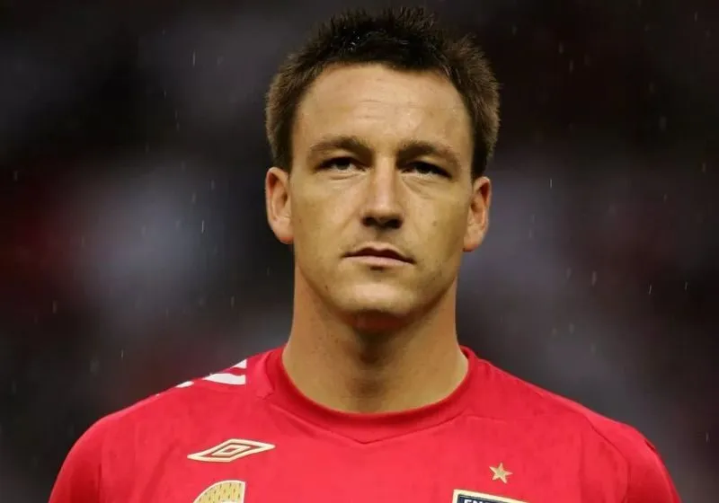 John Terry vẫy chào người hâm mộ trong ngày chia tay sự nghiệp thi đấu