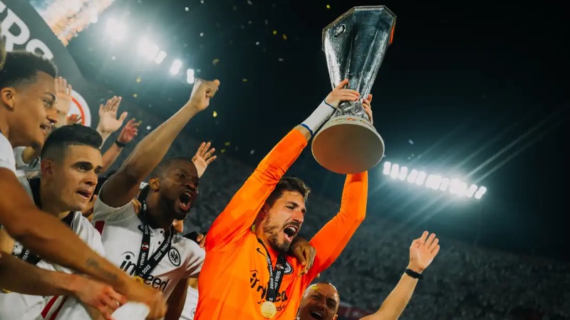 Thủ môn Kevin Trapp - Sự nghiệp với tình cảm tai tiếng