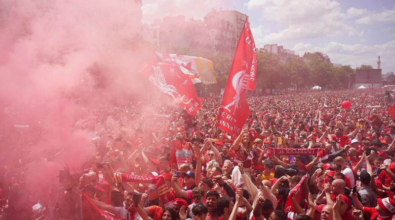 Fan Liverpool gọi là gì? Biệt danh The Kop và Lữ đoàn đỏ